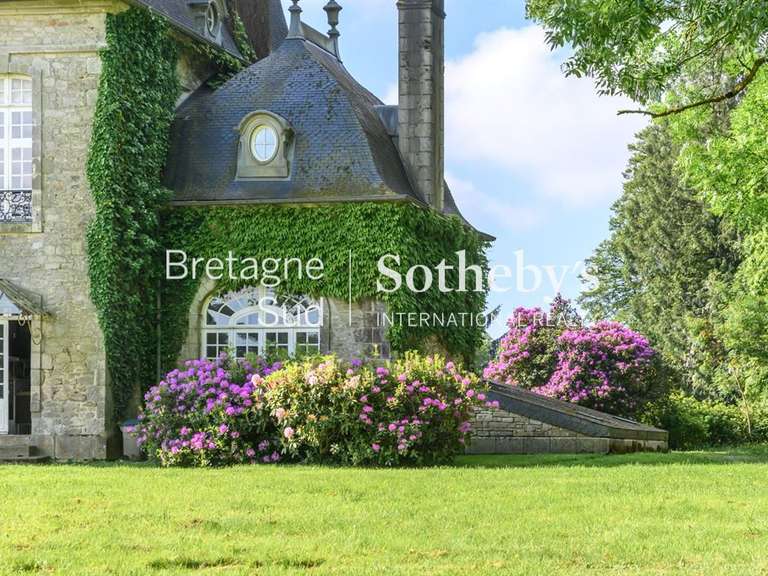 Château Lorient - 1200m²