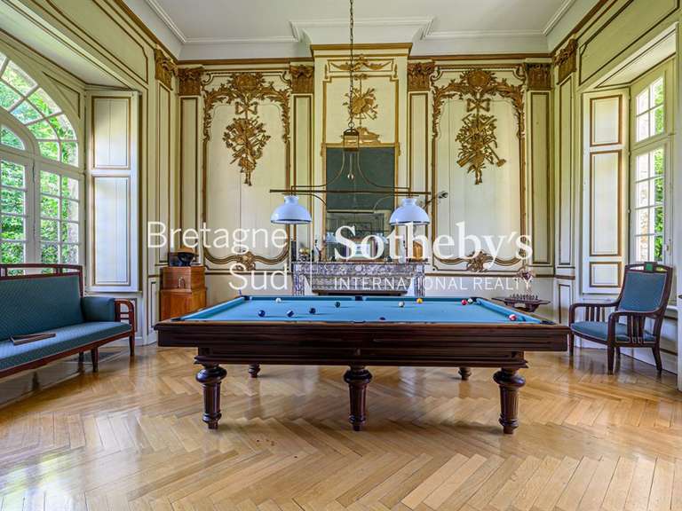 Château Lorient - 1200m²