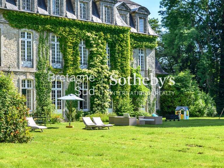 Château Lorient - 1200m²