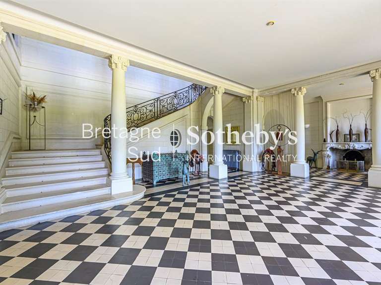Château Lorient - 1200m²