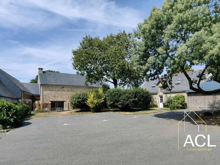 Property Lorient - 13 bedrooms