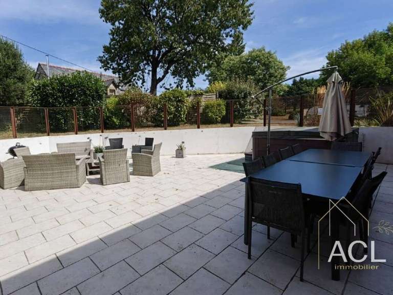 Property Lorient - 13 bedrooms