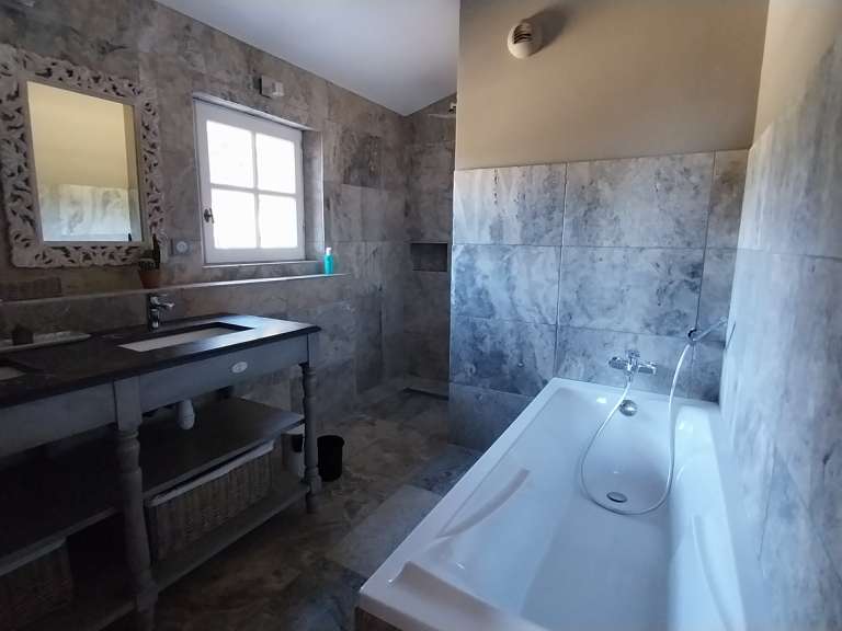 Maison Loriol-du-Comtat - 18 chambres - 1300m²