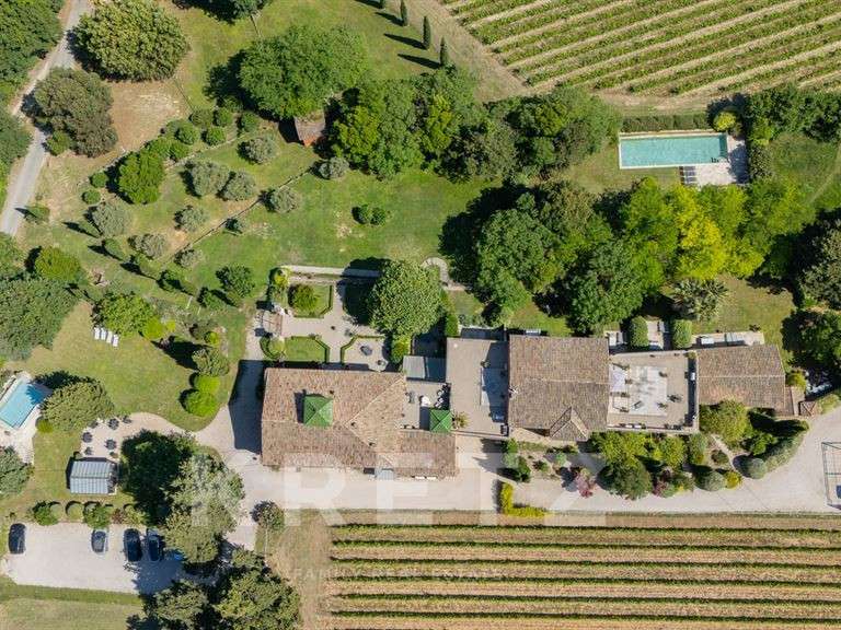 Maison Loriol-du-Comtat - 18 chambres - 1300m²