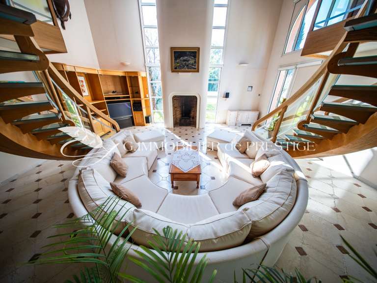 Maison Loriol-du-Comtat - 5 chambres - 680m²