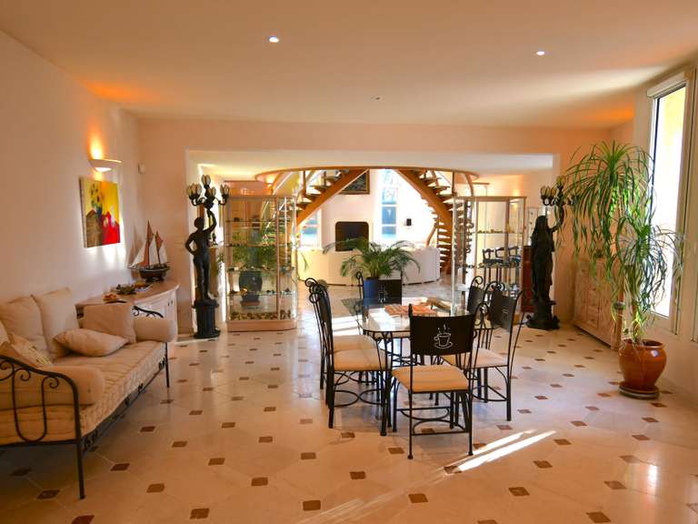 Maison Loriol-du-Comtat - 5 chambres - 680m²