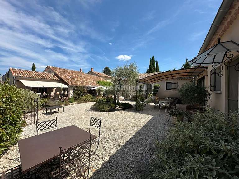 House Loriol-du-Comtat - 7 bedrooms - 300m²