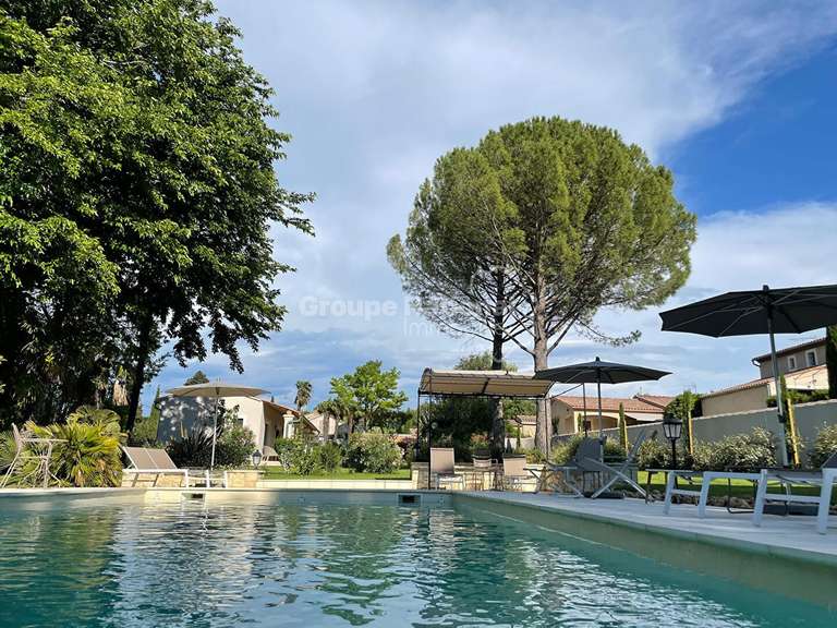 House Loriol-du-Comtat - 7 bedrooms - 300m²