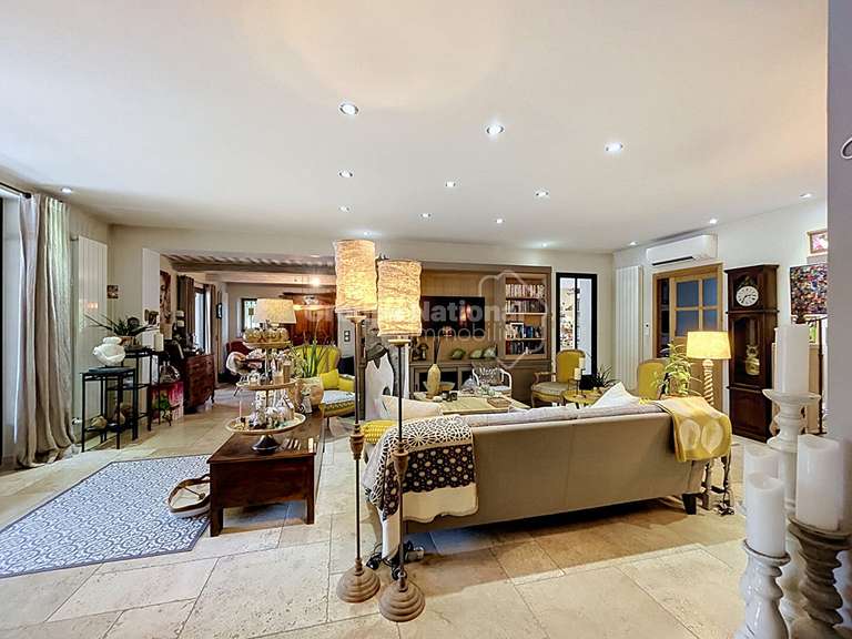Maison Loriol-du-Comtat - 7 chambres - 300m²