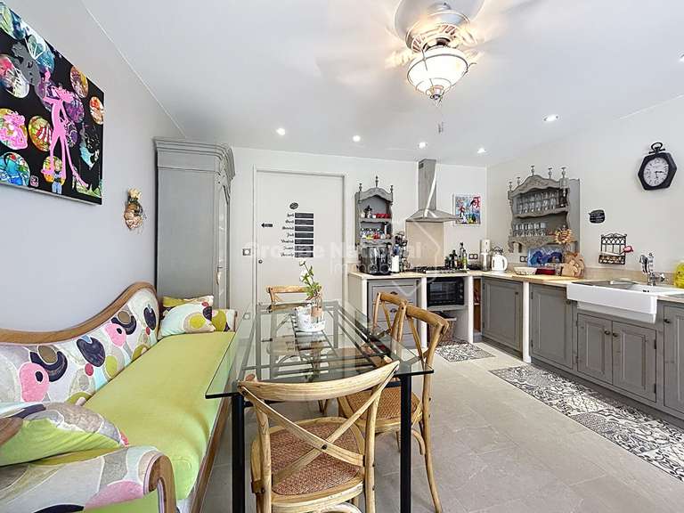 House Loriol-du-Comtat - 7 bedrooms - 300m²