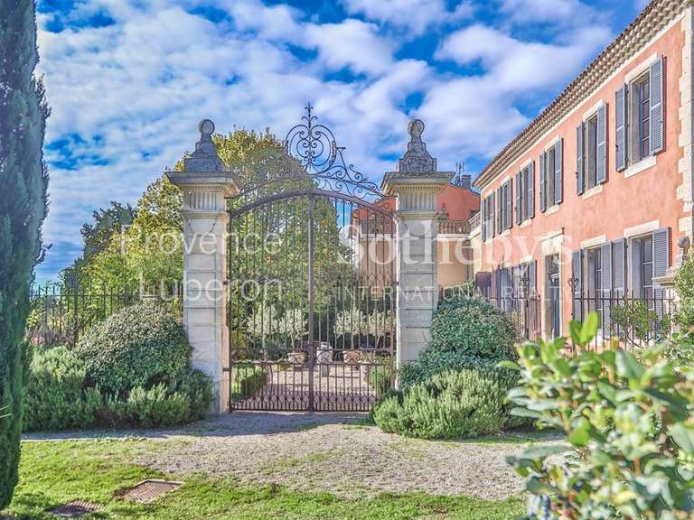 Propriété Loriol-du-Comtat - 18 chambres - 1300m²