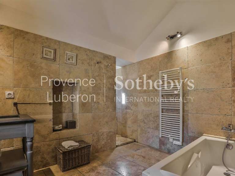 Propriété Loriol-du-Comtat - 18 chambres - 1300m²