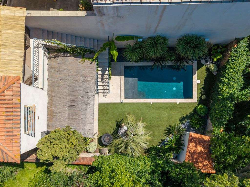 House Loupian