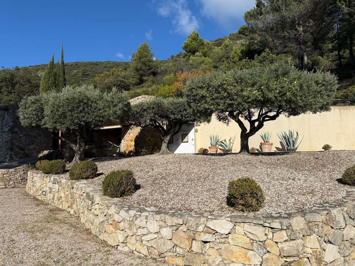 Property Lourmarin