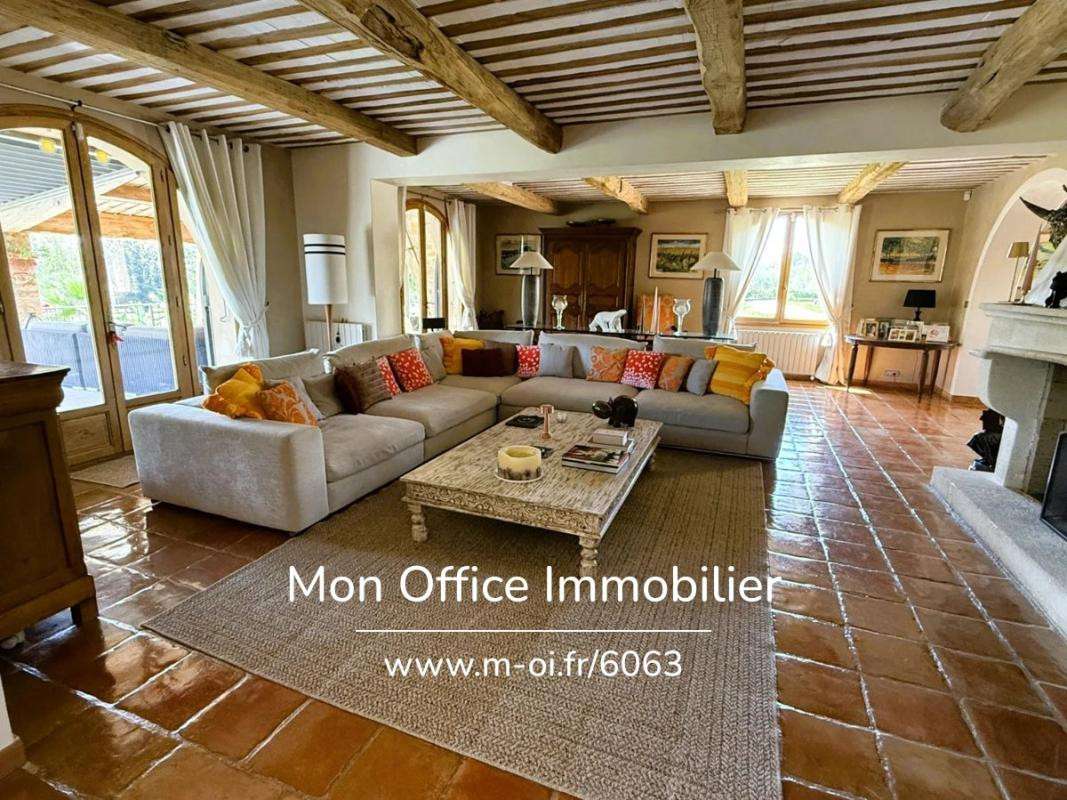 Property Lourmarin