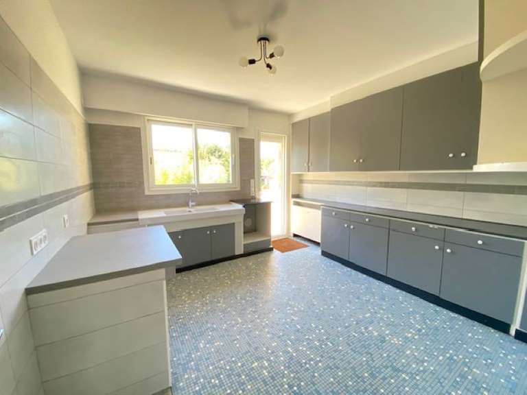 Maison Louveciennes - 6 chambres - 181m²