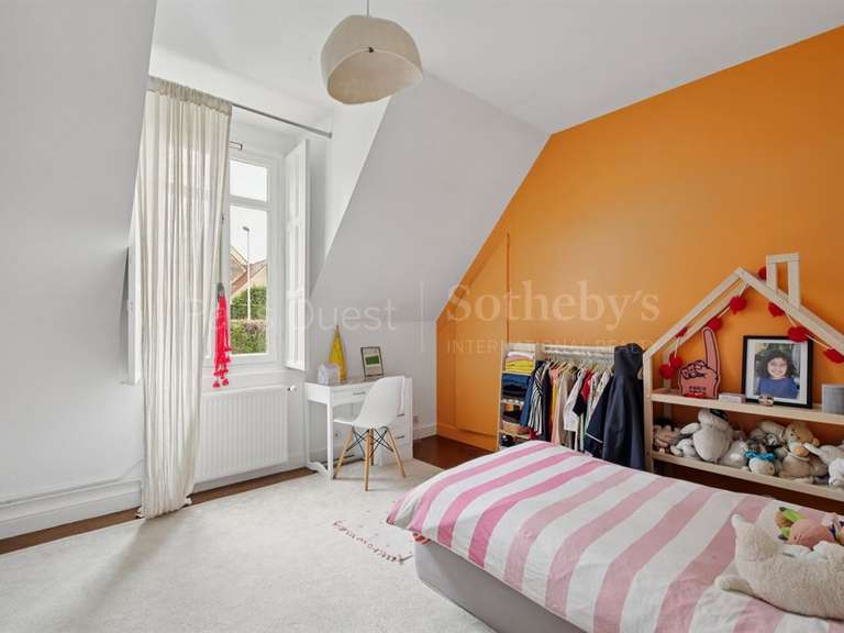 Maison Louveciennes - 5 chambres - 333m²