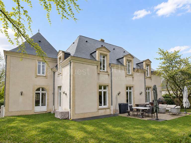 Maison Louveciennes - 5 chambres - 333m²