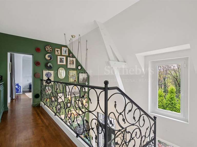 Maison Louveciennes - 5 chambres - 333m²