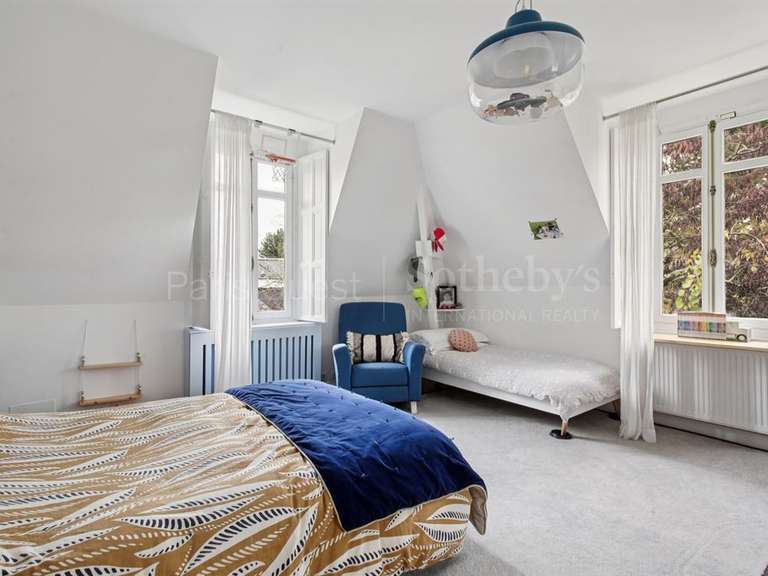 Maison Louveciennes - 5 chambres - 333m²