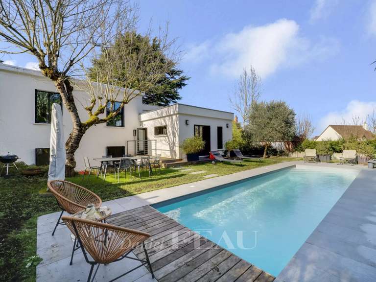Maison Louveciennes - 4 chambres - 158m²