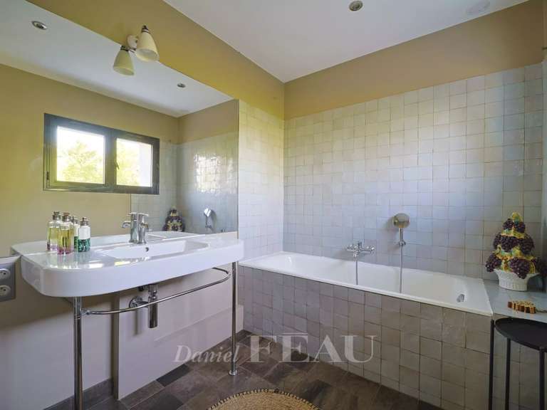 Maison Louveciennes - 4 chambres - 158m²