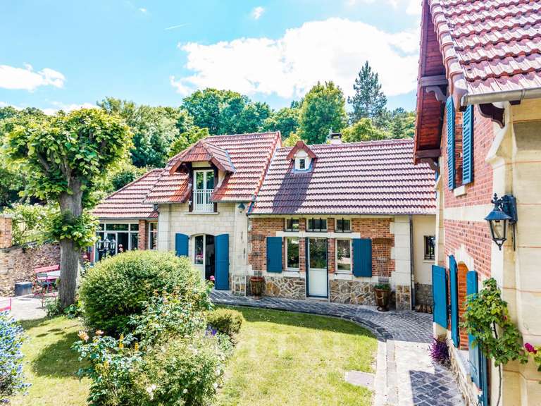 Maison Louveciennes - 6 chambres - 260m²