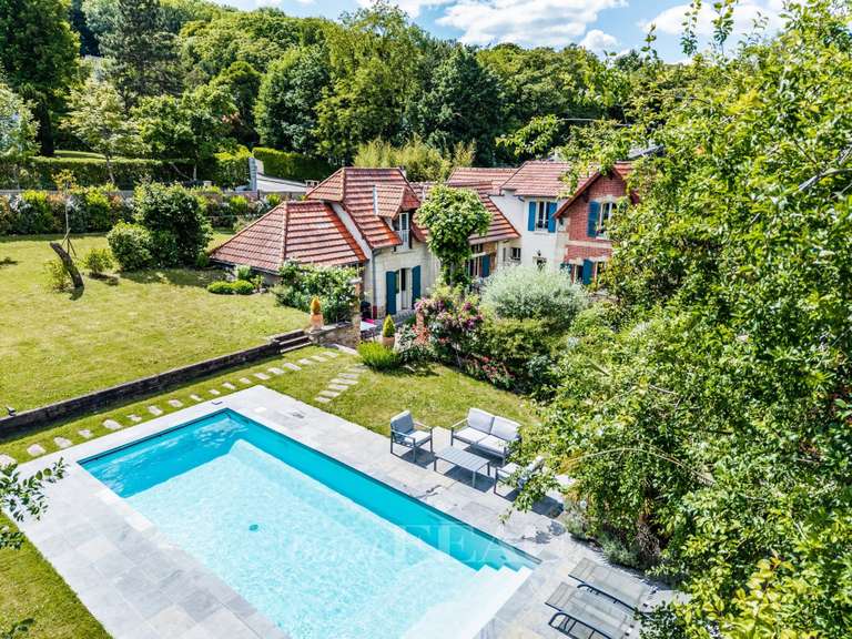 Maison Louveciennes - 6 chambres - 260m²