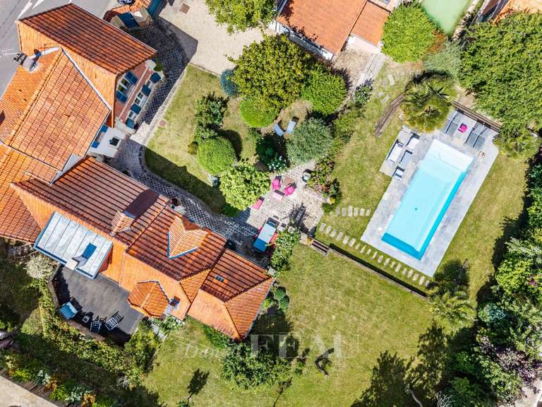 Maison Louveciennes - 6 chambres - 260m²