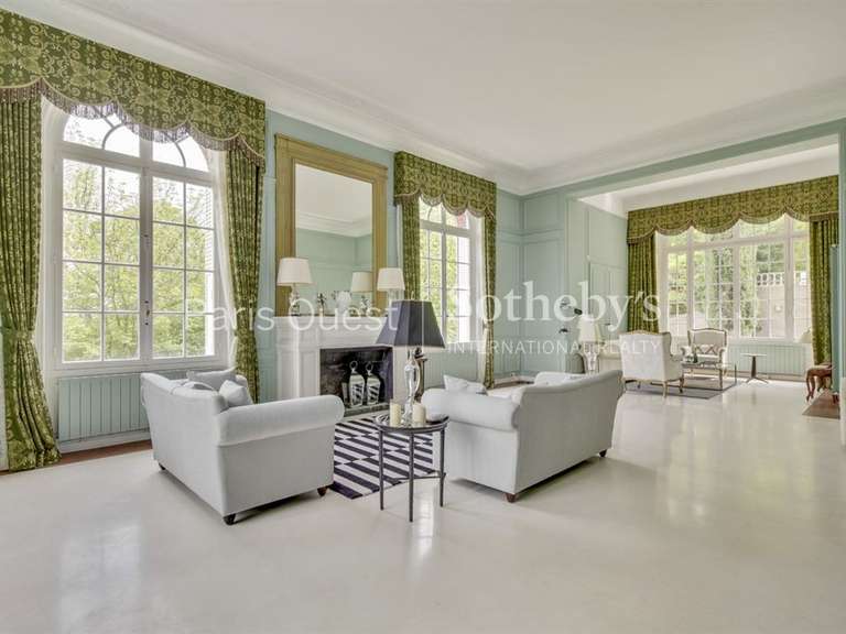 Maison Louveciennes - 6 chambres - 413m²