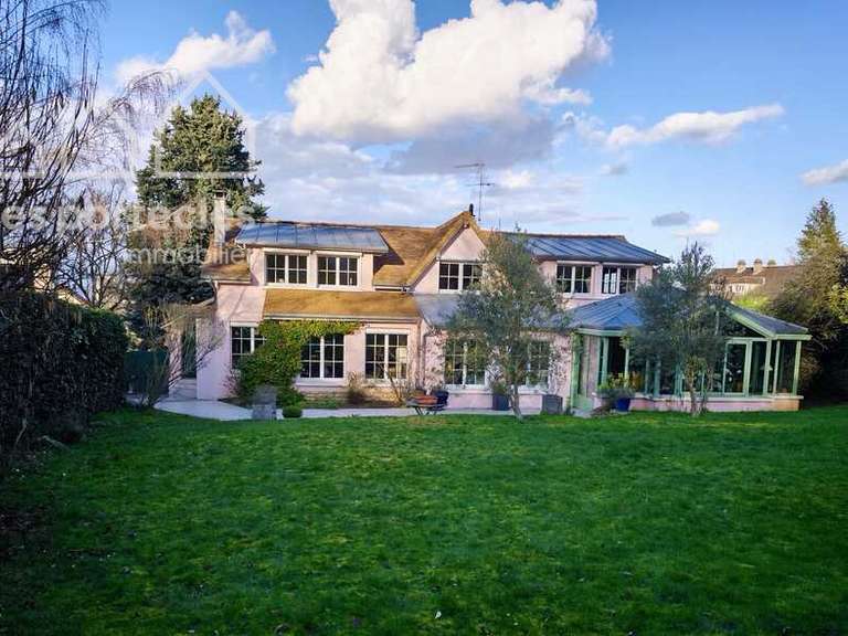 Villa Louveciennes - 5 bedrooms - 268m²