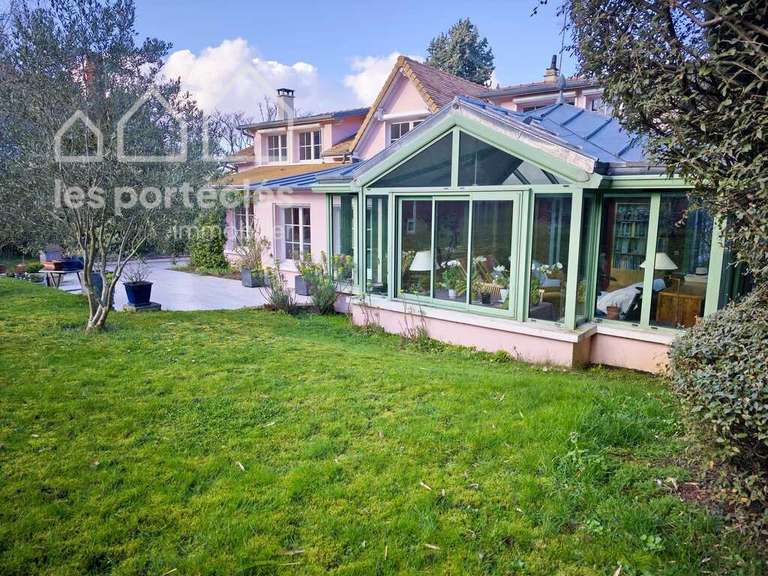 Villa Louveciennes - 5 bedrooms - 268m²