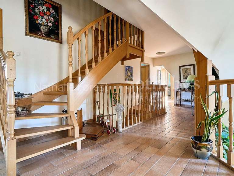 House Louvil - 6 bedrooms - 246m²