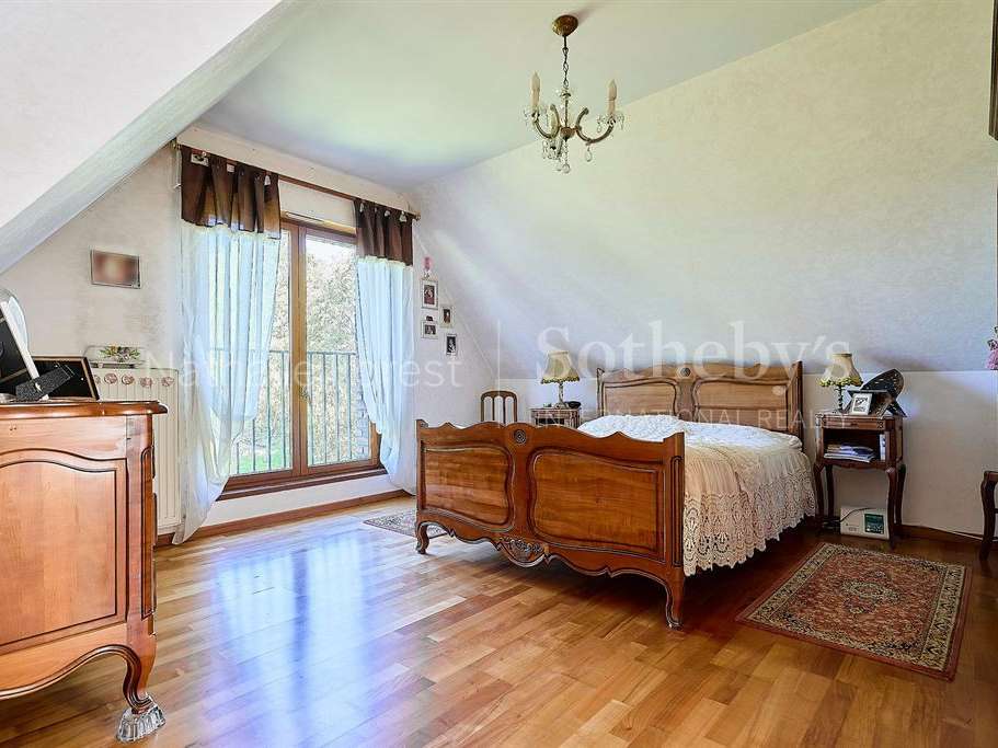 Maison Louvil