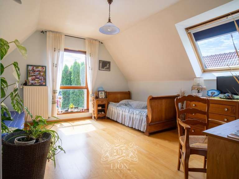 Maison Louvil - 7 chambres - 247m²