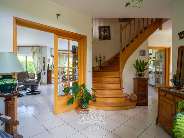 Maison Louvil - 7 chambres - 247m²