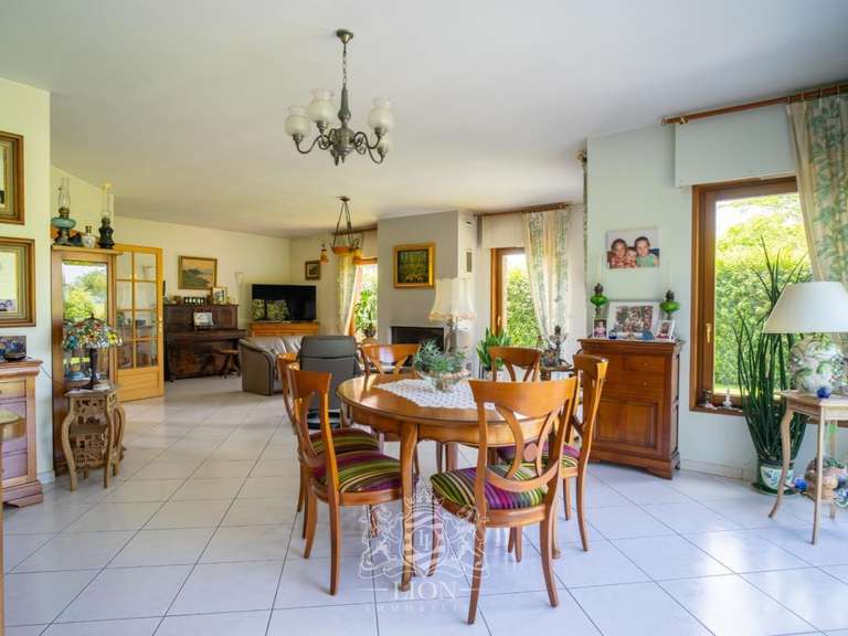 Maison Louvil - 7 chambres - 247m²