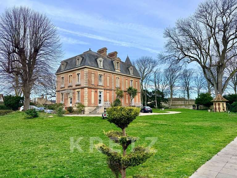 Château Luc-sur-Mer - 5 chambres - 400m²