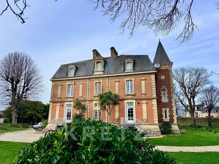 Château Luc-sur-Mer - 5 chambres - 400m²