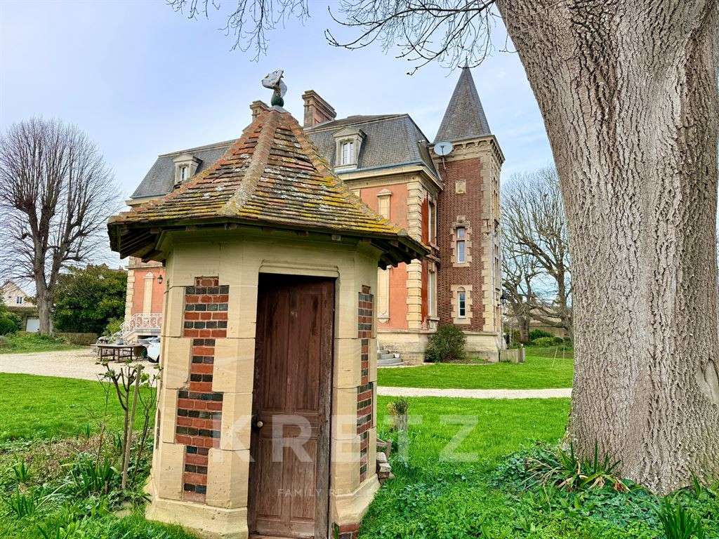 Château Luc-sur-Mer