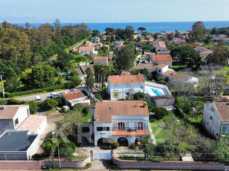 Maison Lucciana - 5 chambres - 224m²