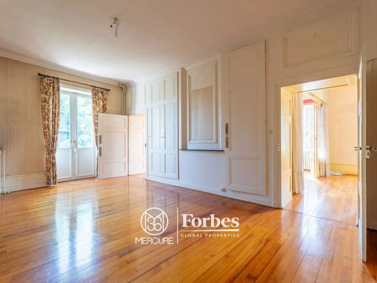 Maison Lucenay - 4 chambres - 339m²