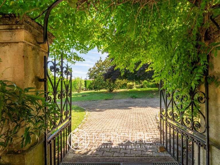 Maison Lucenay - 4 chambres - 339m²