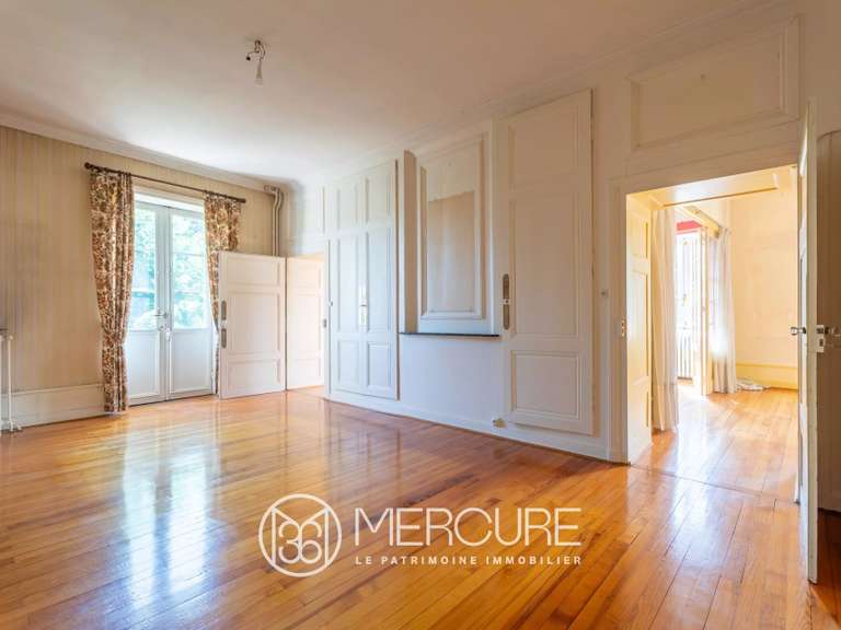 Maison Lucenay - 4 chambres - 339m²