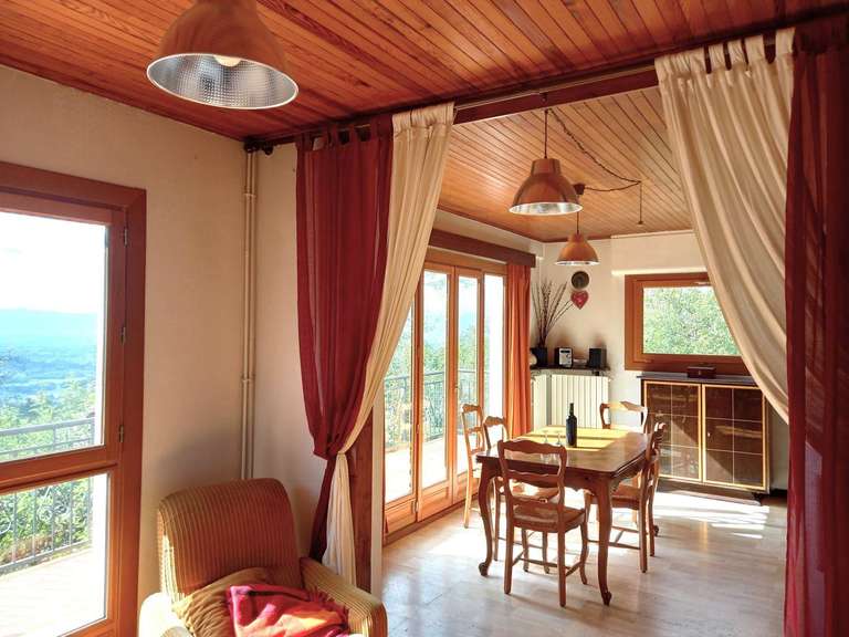 Maison Lucinges - 5 chambres - 80m²