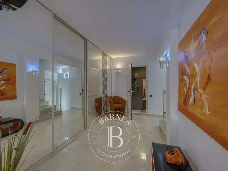 Maison Lucinges - 4 chambres - 420m²