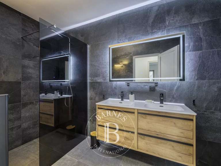 Maison Lucinges - 4 chambres - 420m²