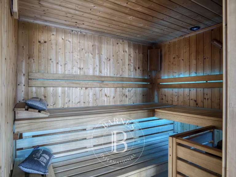 Maison Lucinges - 4 chambres - 420m²