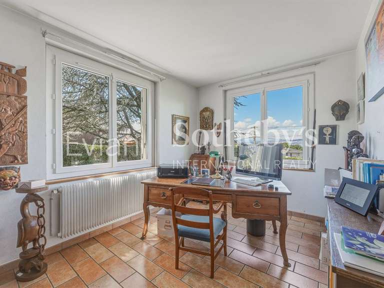 House Lugrin - 6 bedrooms - 263m²