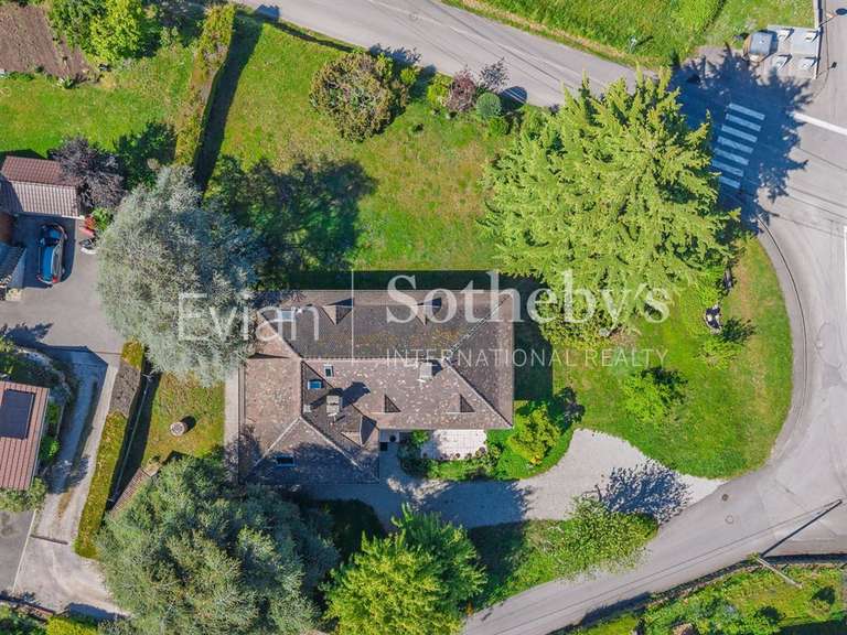 House Lugrin - 6 bedrooms - 263m²